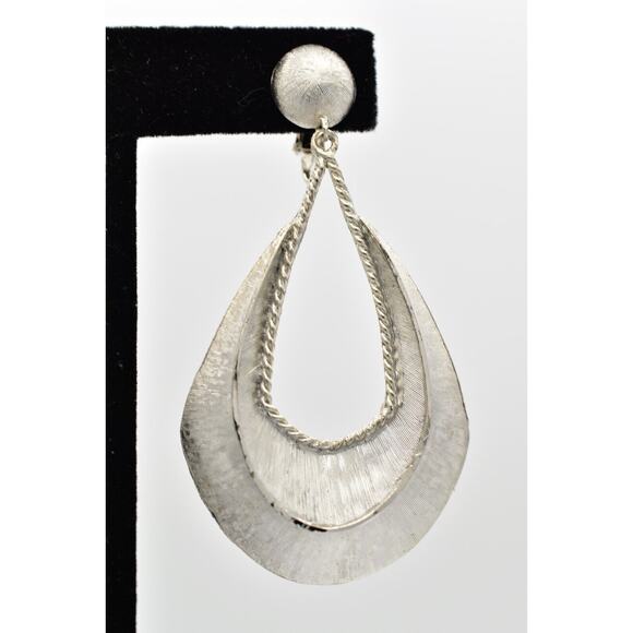 Vintage Oval Clip On Earrings Brushed Silver Textured Metallic Chunky NOS BinA18 - Picture 7 of 13